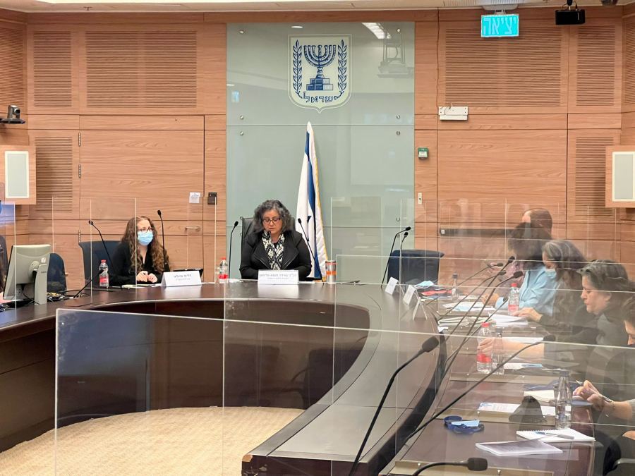 الشرطة تقفز عن جثث النساء العربيّات